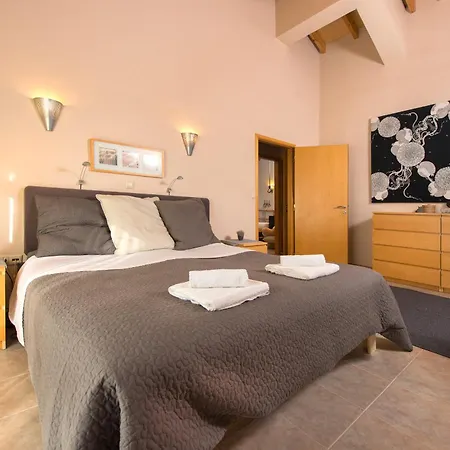 Olive Private Swimming Pool 5 Bdr Rhodes Βίλα