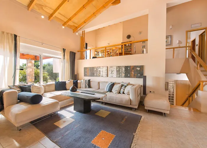 Olive Private Swimming Pool 5 Bdr Rhodes Κολύμπια