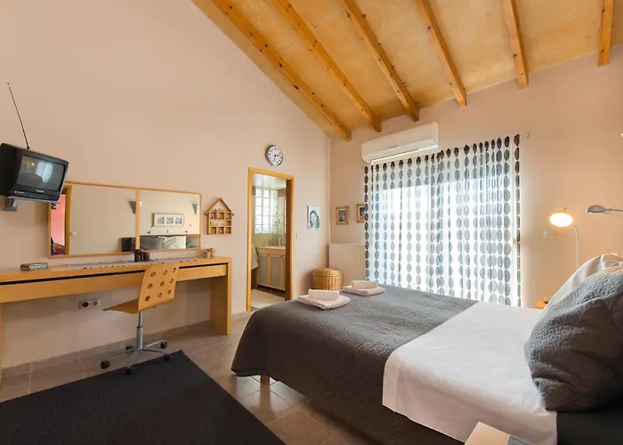 Olive Private Swimming Pool 5 Bdr Rhodes