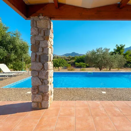 Olive Private Swimming Pool 5 Bdr Rhodes * コリンビア